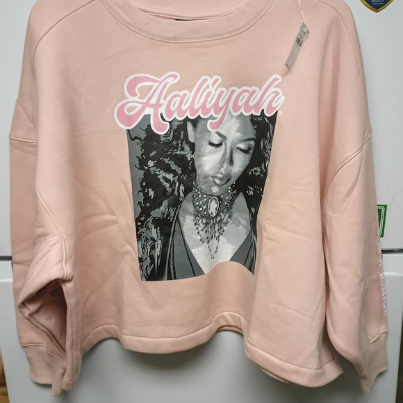 Old Navy Tops - Old Navy Blush Graphic Sweatshirt